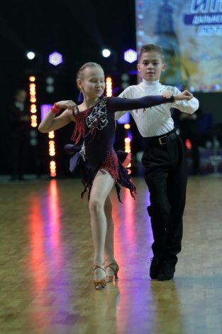 photo_5384520780563476267_y