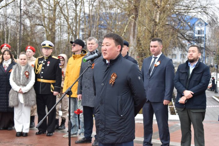 photo_5258289505595682899_y_1