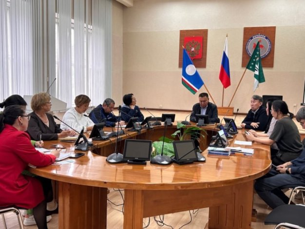 photo_5251249968298192994_y